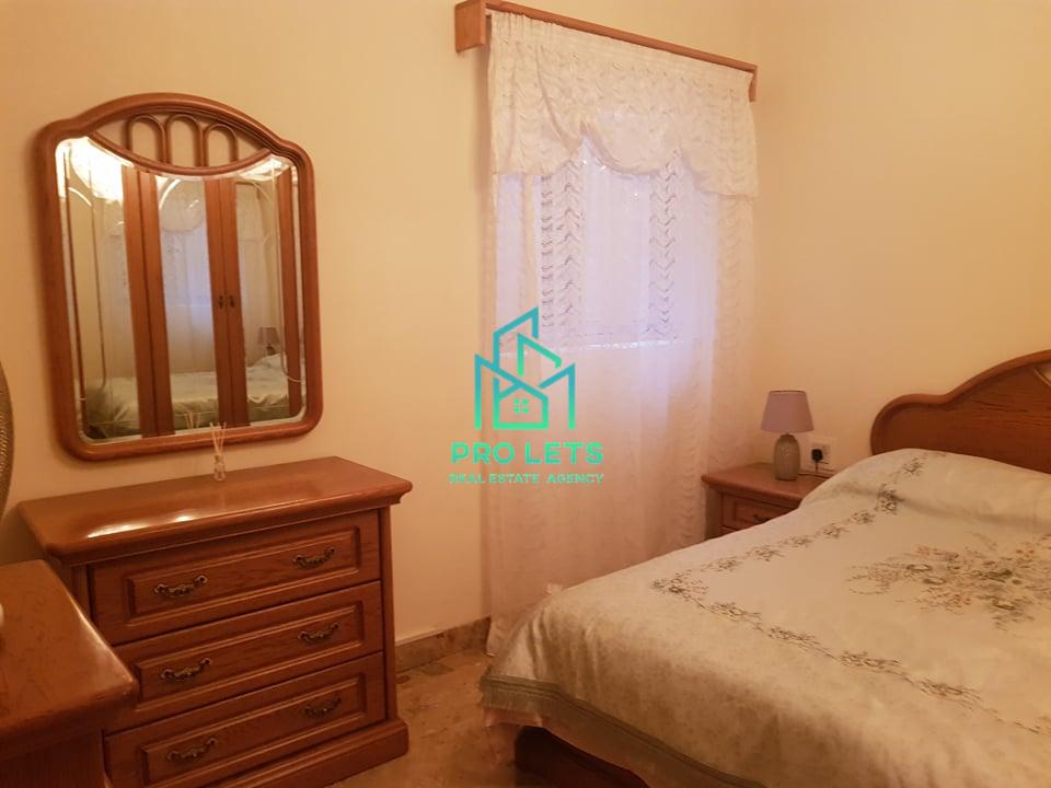 room in Qrendi